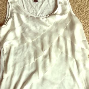 Women’s ruffle tank